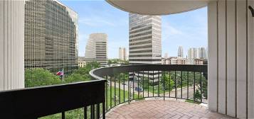 5001 Woodway Dr #901, Houston, TX 77056