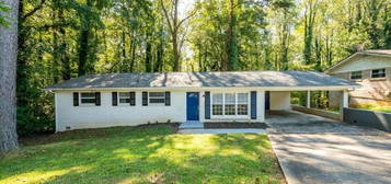 4704 Apache Trl SW, Atlanta, GA 30331