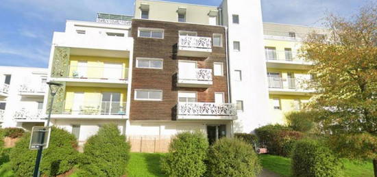 T2 avec terrasse et parking à SAINTE LUCE SUR LOIRE