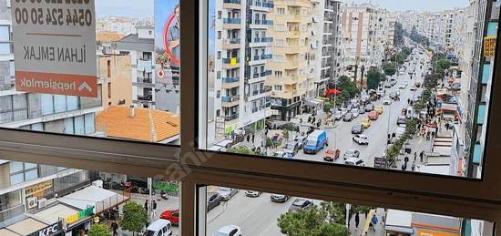 İzmir HATAY Cadde Üzerinde Muhteşem Görselli Geniş Dekorlu Daire