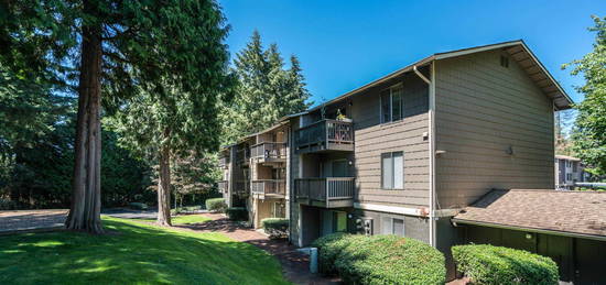 Redmond Court, Bellevue, WA 98007