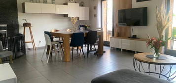 Maison  à vendre, 6 pièces, 5 chambres, 104 m²