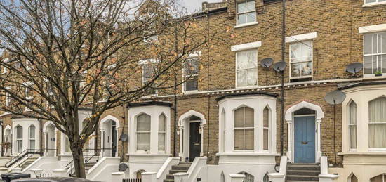 Flat for sale in York Road, London W3