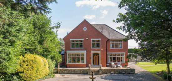 8 bedroom detached house for sale