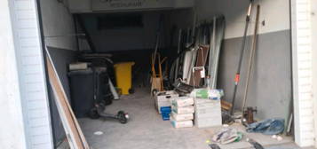 Garage vorläufig  zu vermieten  privat