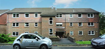 Flat to rent in Rookwood Court, Guildford GU2