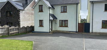 4 bed detached house for sale