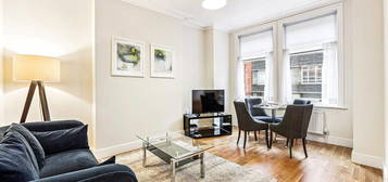 Flat to rent in Hamlet Gardens, King Street W6