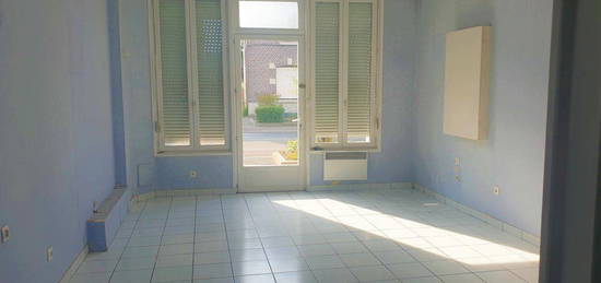 Appartement lumineux RDC et balcon côté cour 51 m² - Crespin