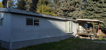 208 N F St, Albion, WA 99102