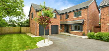 5 bedroom detached house for sale