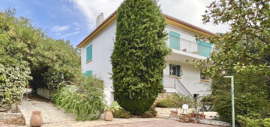 Maison 2 étages  à vendre, 7 pièces, 5 chambres, 140 m²