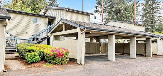 305 Country Club Rd, Eugene, OR 97401