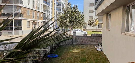 Sandıklı Mahallesinde Kiralık Sıfır Geniş 3+1