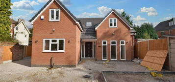 3 bedroom detached house