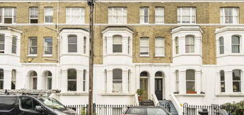 Flat for sale in Westcroft Square, London W6