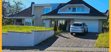 Provisionsfreies Haus | 7+ Zimmer | 252m2 | 1600m Grund