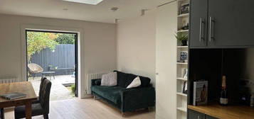 Flat to rent in Sudbrook Lane, Richmond TW10