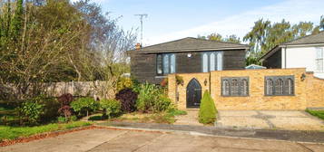 5 bed detached house for sale