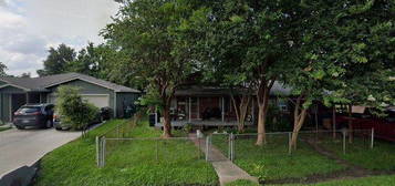 8205 Garfield St, Houston, TX 77029