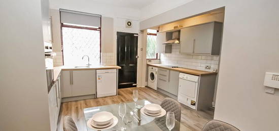 4 bedroom terraced house