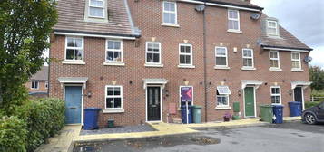 4 bedroom terraced house for sale