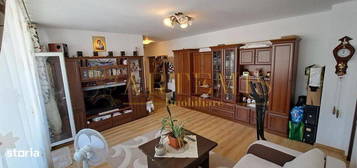 Apartament de 2 camere, 55 mp., zona Regal