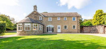 6 bedroom detached house for sale