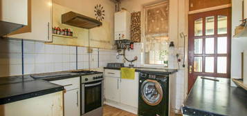 4 bed property to rent