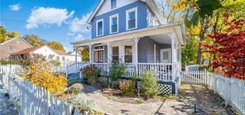 40 Cliff St, Beacon, NY 12508