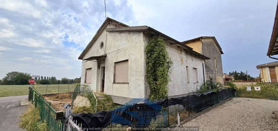 Villa unifamiliare via Tullo Bonafini 17, Centro, Goito