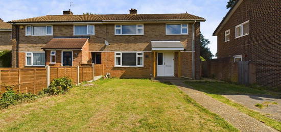 4 bed semi-detached house to rent