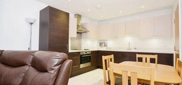 2 bed flat to rent