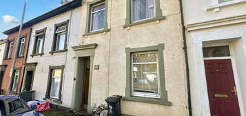 5 bedroom terraced house