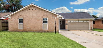 1035 Helms Rd, Houston, TX 77088