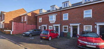 4 bedroom terraced house