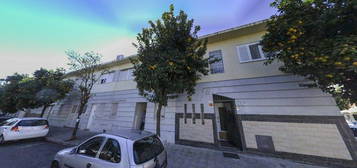 Chalet adosado en venta en calle Calipso, 1