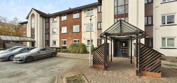 3 bedroom flat for sale