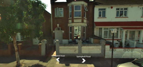 Flat to rent in Springfield Road, London N15