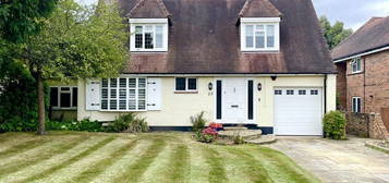 5 bedroom detached house