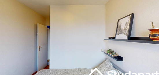 Studio meublé  à louer, 1 pièce, 11 m², Étage 4/–