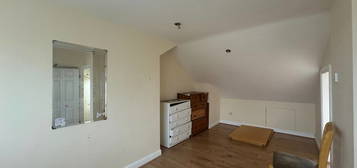 Flat to rent in Lynton Road, Harrow HA2