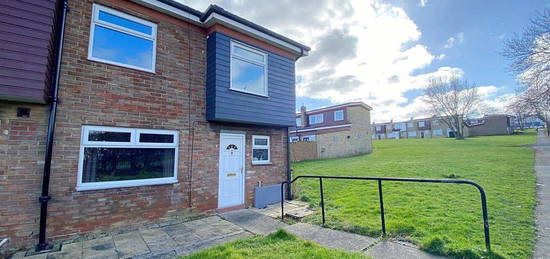 3 bed semi-detached house to rent