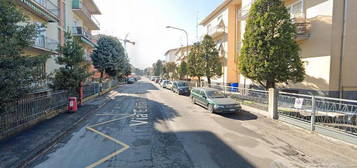 Stanza singola IN VIA JENNER - LIBERA