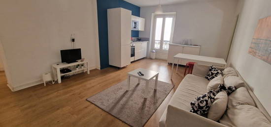 Appartement meublé  à louer, 4 pièces, 3 chambres, 65 m²