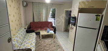 Üniversite Caddesinde 1+1 Eşyalı Daire