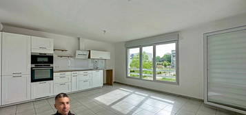 Appartement à vendre, 4 pièces, 3 chambres, 77 m²