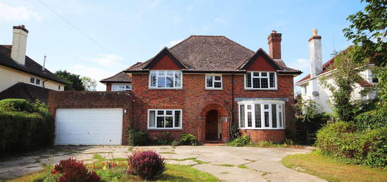 Detached house to rent in Rookes Lane, Lymington SO41