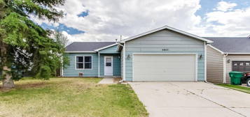 4803 Sullivan St, Cheyenne, WY 82009