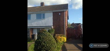 3 bedroom semi-detached house